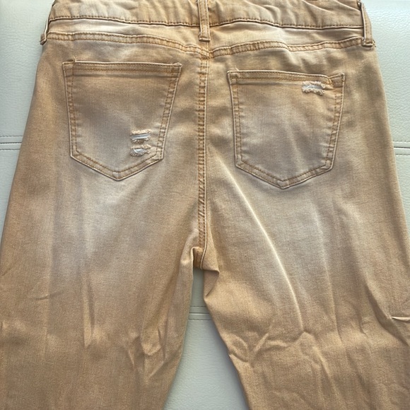 Women’s Tan Denim Distressed Jeans Size 11/30. Never Worn - Picture 3 of 4